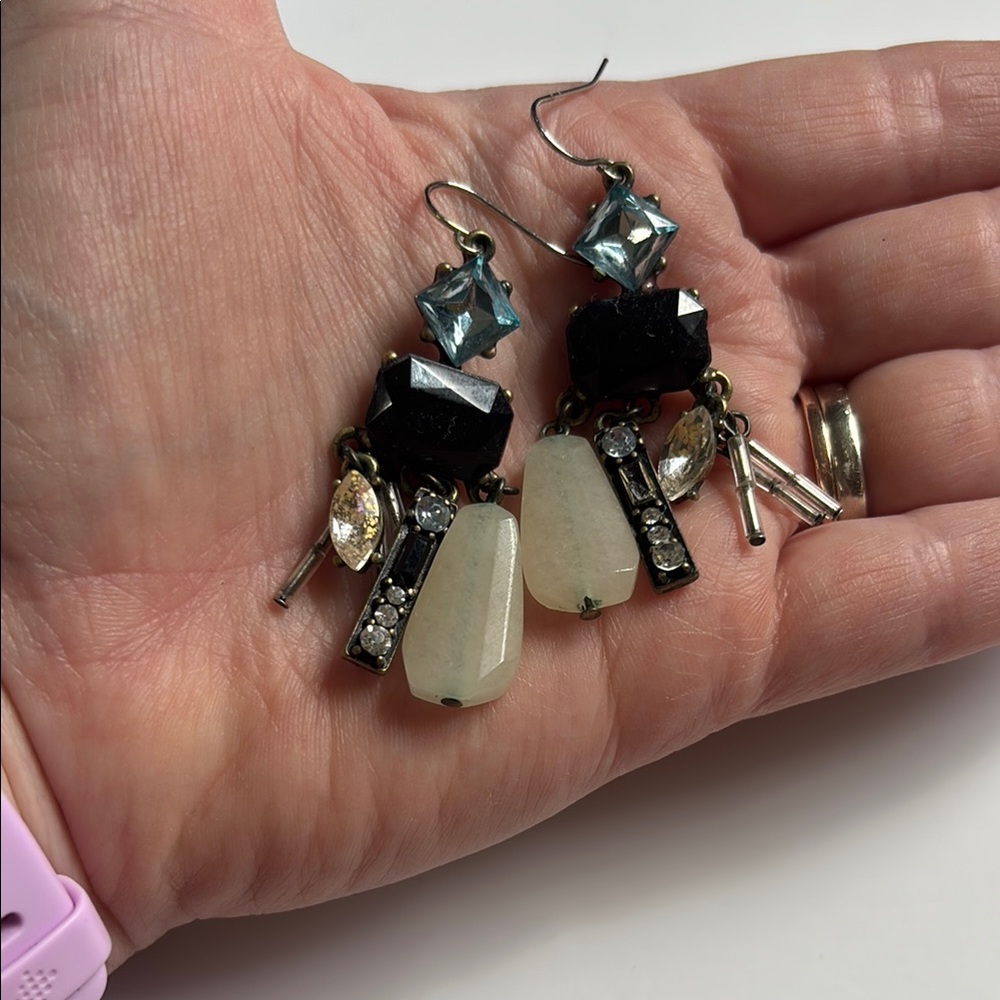 Elegant Black and Blue Dangle Earrings - Picture 4 of 5